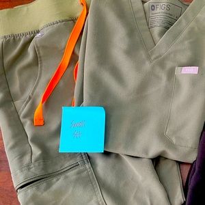 Figs Moss S scrub set